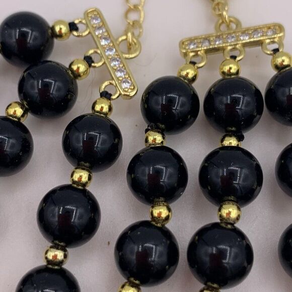 Necklace, new, triple strand, black coral, onyx beads, gold plated resin coral - Picture 5 of 15